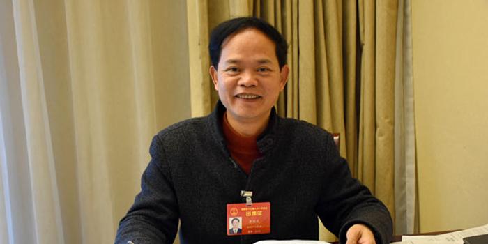 确定不再关注此人吗 省人大代表,湖南省十三村食品有限公司经理李国武
