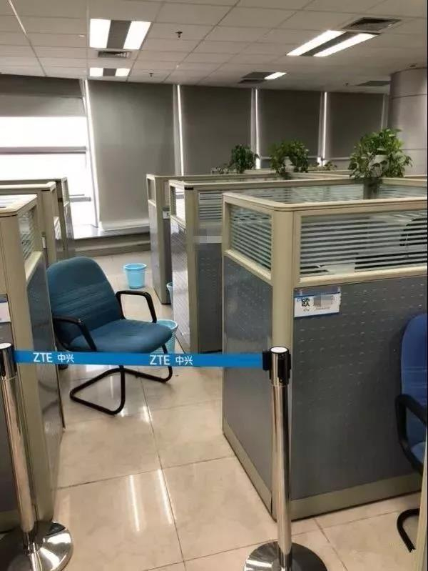 △死者妻子提供的死者生前办公室照片。