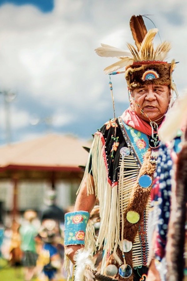 西班牙殖民者初到美洲,为什么要搞种族灭绝政策?