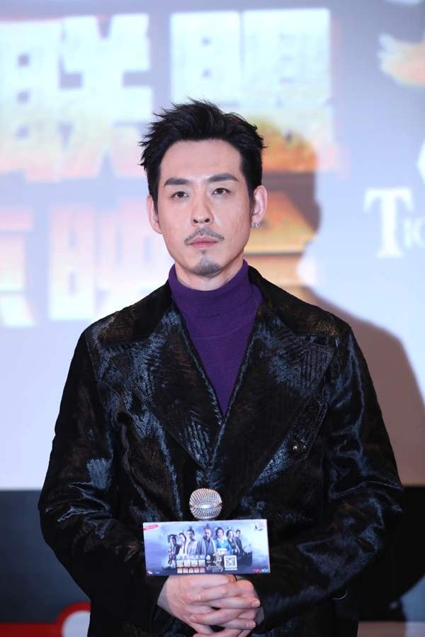 《虎啸龙吟》超前点映 王洛勇：享受与吴秀波对戏_手机新浪网