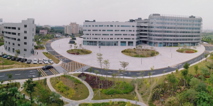 确定不再关注此人吗 好消息 深圳市萨米医疗中心(聚龙医院) 将于2017