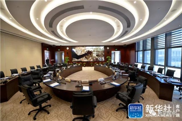 这是亚洲基础设施投资银行总部大楼内的董事会会议室（2016年1月17日摄）。新华社记者 李鑫 摄