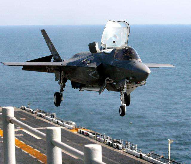 图为美国F35B隐身垂直起降战机