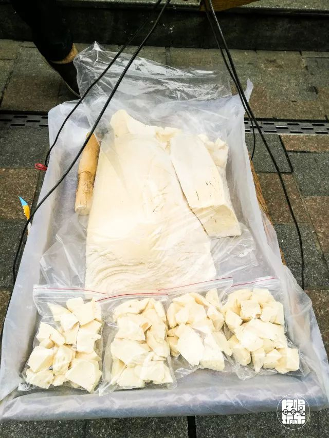 南门口、文庙坪,这些摊子上的流动美食,一不小心你就错过了!
