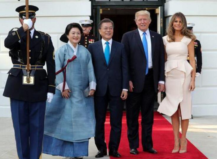 图注：金正淑随文在寅访美