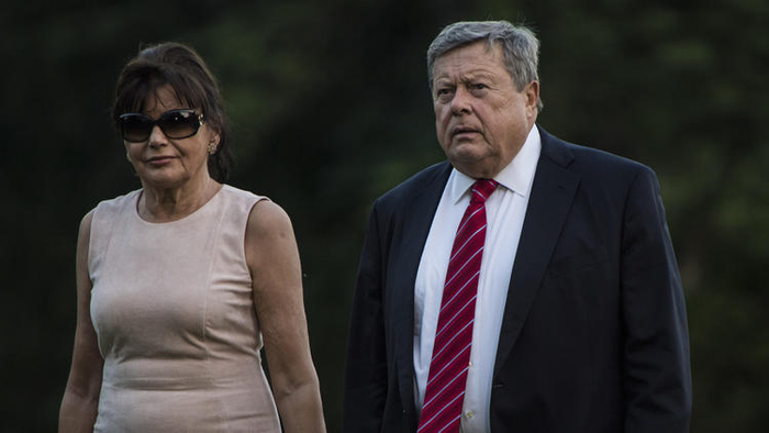  图为梅拉尼娅的父母