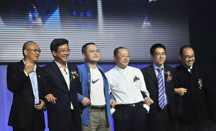 ▲与志同道合者一起，可以行稳致远