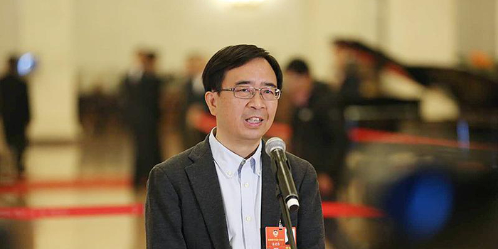 量子之父潘建伟:构建量子保密通讯网络 保千