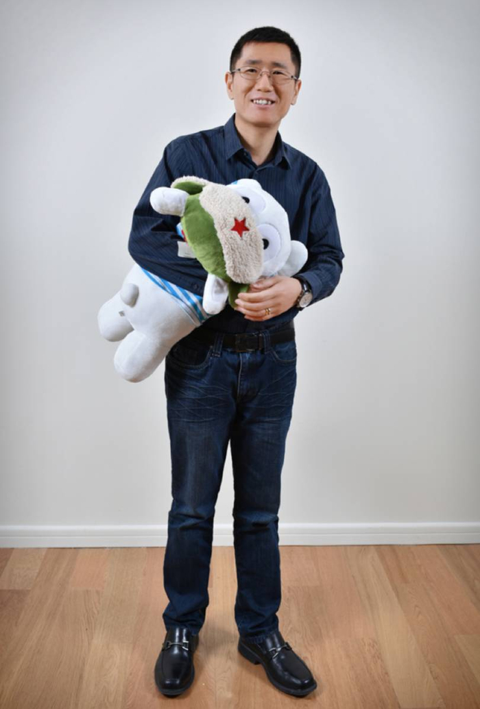 刘德不认为小米在搭台子大家来唱戏，“我们是动车，每一节都有动力，不会说哪一节是车头。” &nbsp;摄影：史小兵