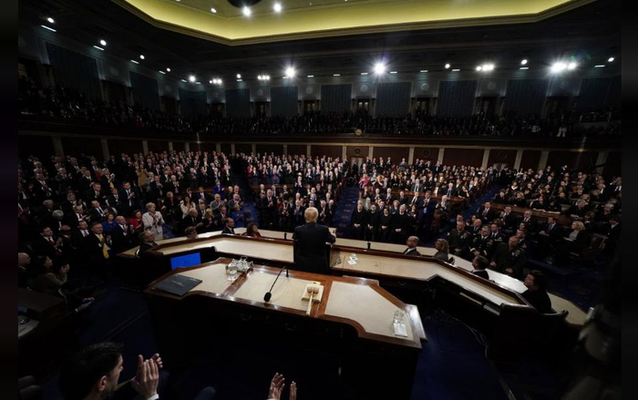 ▲特朗普在国会联席会议上发表2018年国情咨文演讲。（路透社）