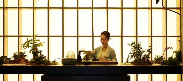 宾客可在酒店体验西域非遗纸艺，以及点茶艺术