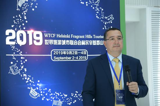 撒马尔罕市长Nurullaev Batirjon做推介