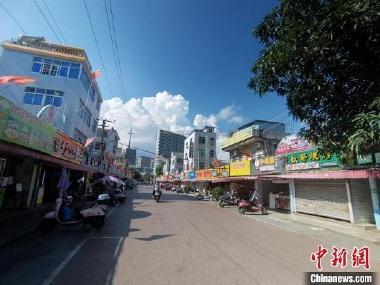 图为北海侨港风情街。 翟李强 摄