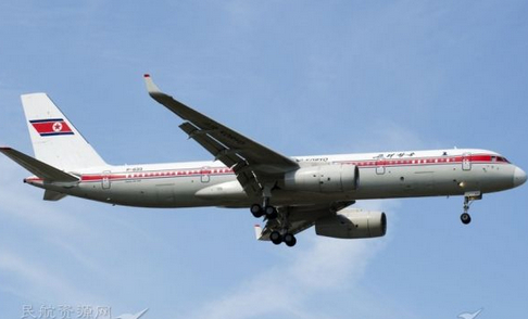 　　图：朝鲜航空公司P-633号TUPOLEV TU-204-100B型客机。民航图库图片，摄影：民航资源网网友“我真的是徐健”。