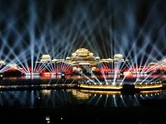 发展夜间经济 增添消费活力