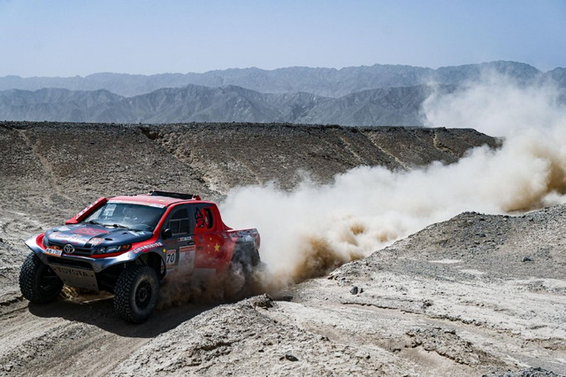 图集-2025环塔拉力赛发车仪式