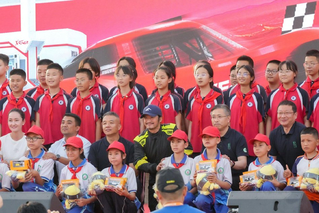 图集-2025环塔拉力赛发车仪式