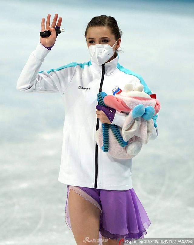 2022冬奥会滑冰服装图片