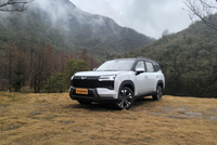 让全家出行更轻松 抢先试驾星光560燃油版