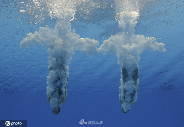 跳水女子双人10米台陈芋汐/张家齐夺金