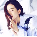 为报复渣男劈腿,她当众吻上了前男友的哥哥……