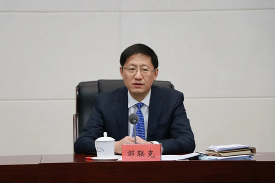 省教育厅厅长邹联克介绍《规定》