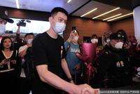总经理:杨鸣继续挂帅辽篮 俱乐部对他完全信任