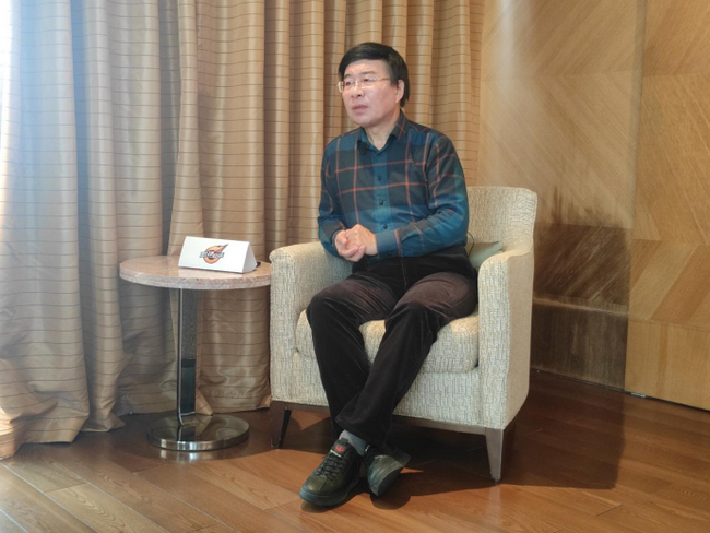 韩乔生接受采访