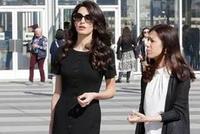 聪明的女人运气才不会太差 跟着律师Amal Clooney学穿搭