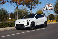 安全与时尚全兼容 抢先试驾沃尔沃全新XC70