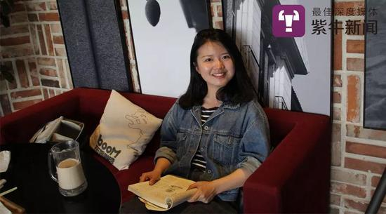 笑容灿烂的江梦南