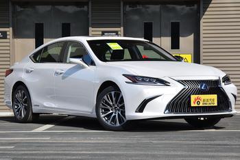 实拍雷克萨斯ES 300h