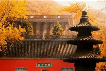 秋天最值得去的八座古城