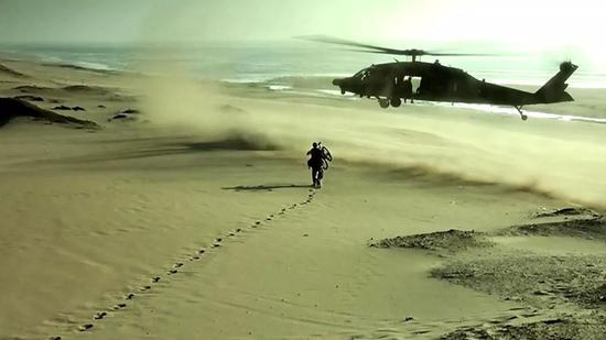 封面题图|《黑鹰坠落》