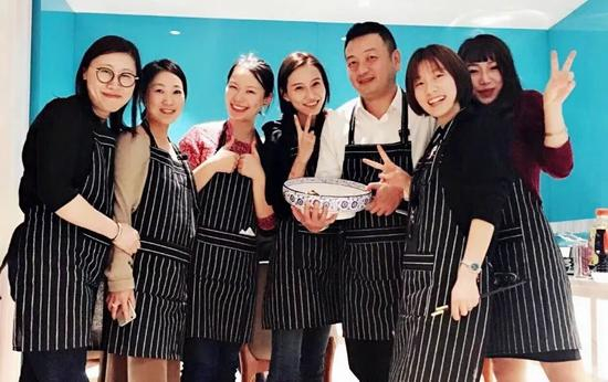 ▲&nbsp;梁建章化身“梁小厨”