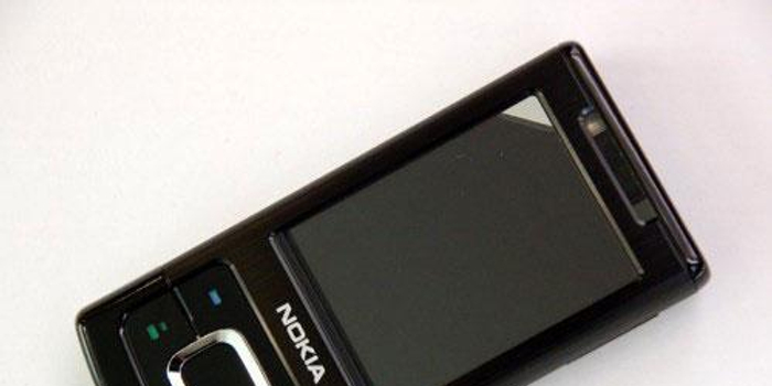 320万像素 诺基亚金属滑盖6500s卖999