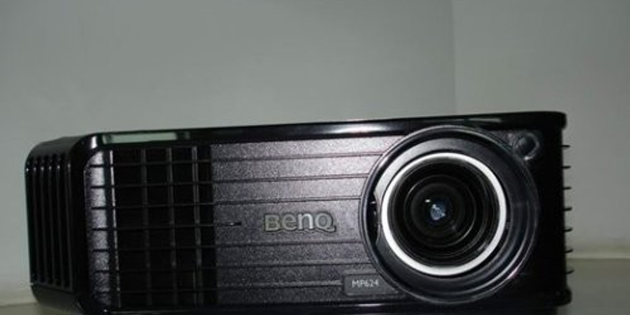打造金牌商务 明基mp624投影机不足九千元