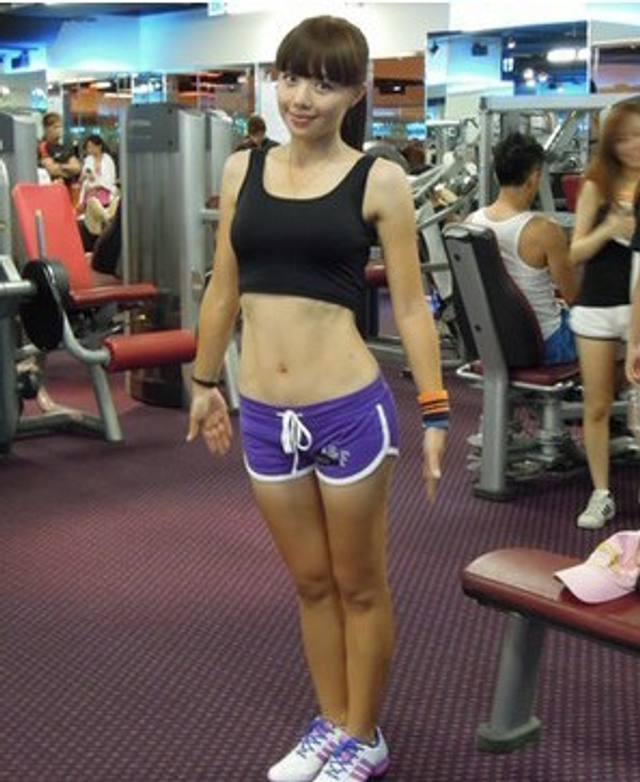 41岁辣妈身材赛少女