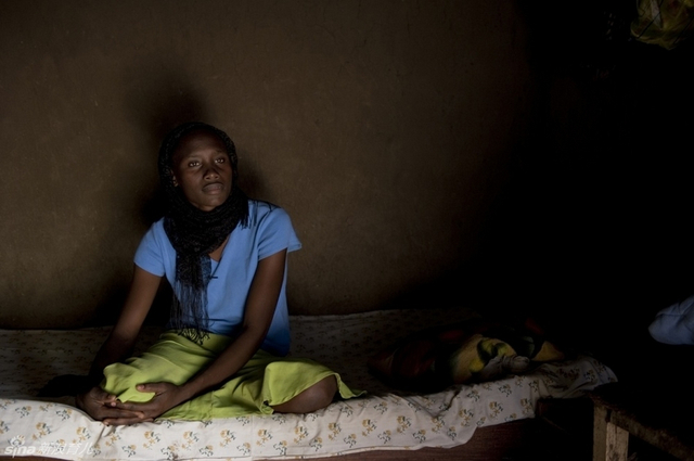 坦桑尼亚未成年少女妈妈纪实