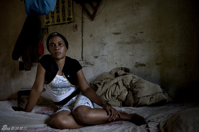 坦桑尼亚未成年少女妈妈纪实