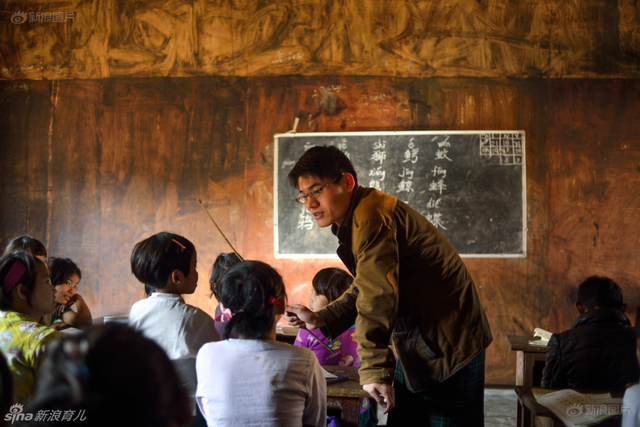 缅甸战火下的中国老师