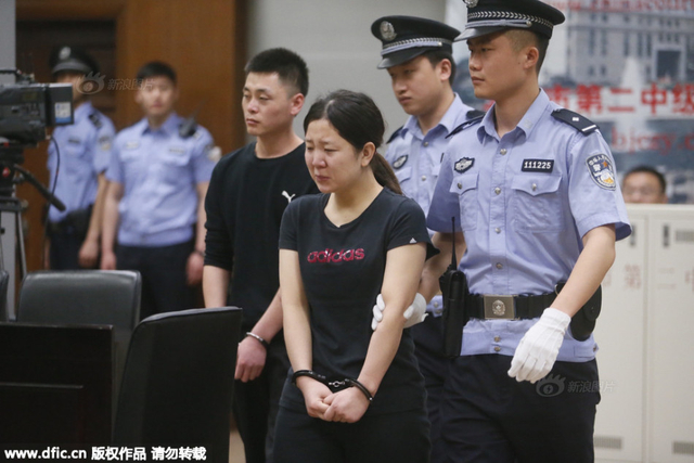 母亲因嫌吵捂死2岁儿子