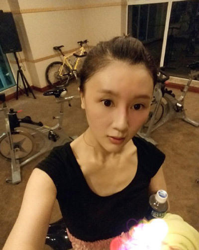 甘薇大方晒哺乳照