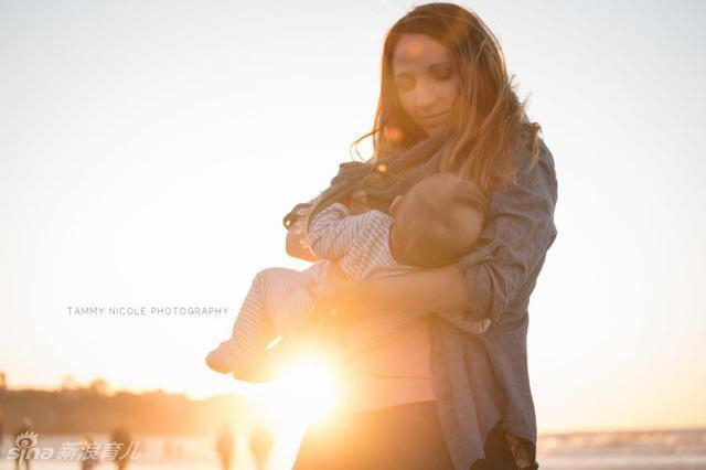 妈妈哺乳瞬间,世上最美的镜头
