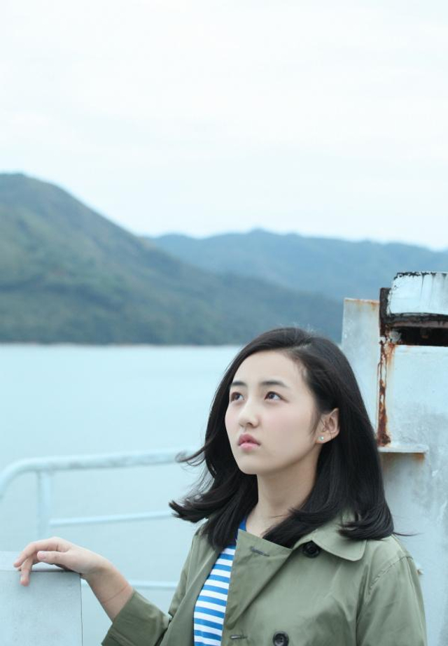 小方登张子枫轻熟写真 童星没长残的典范