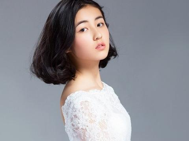 小方登张子枫轻熟写真 童星没长残的典范