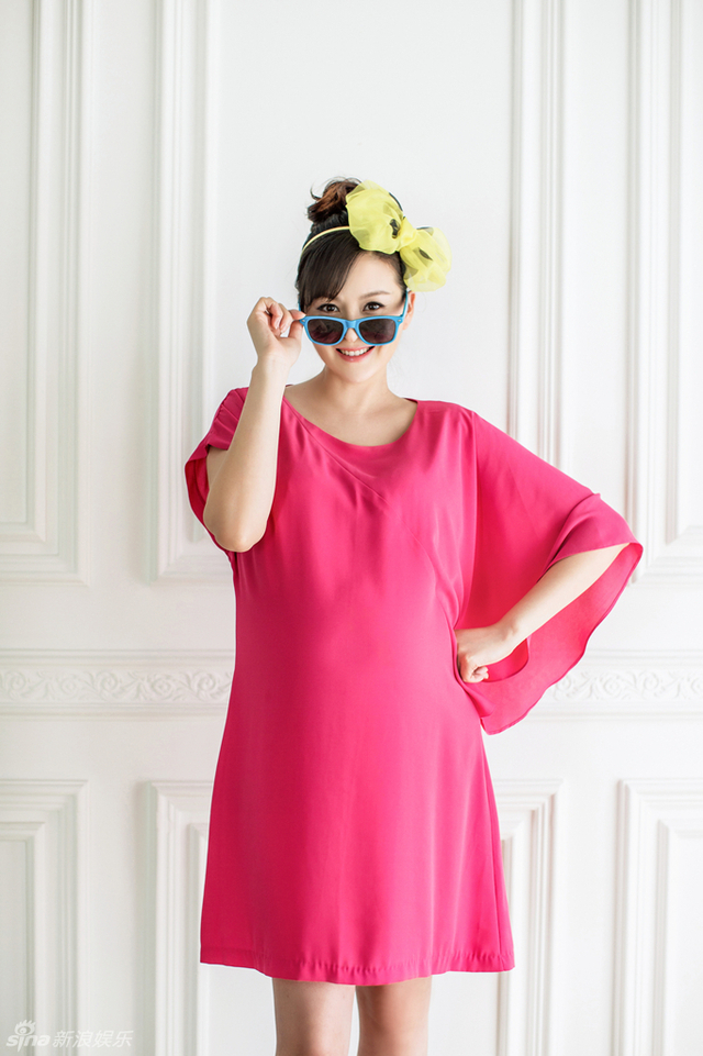 戴娇倩首曝孕照