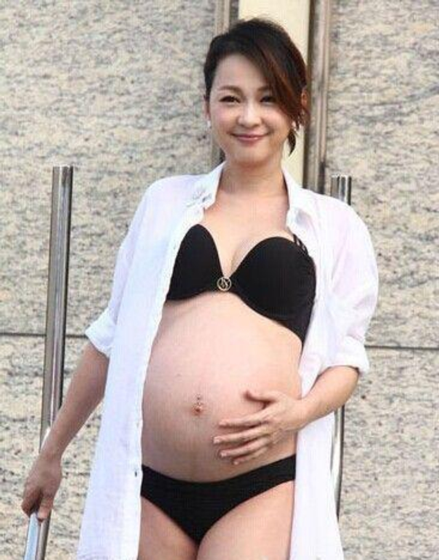 汤唯拍大肚照成大妈？她们的孕照才叫好看！