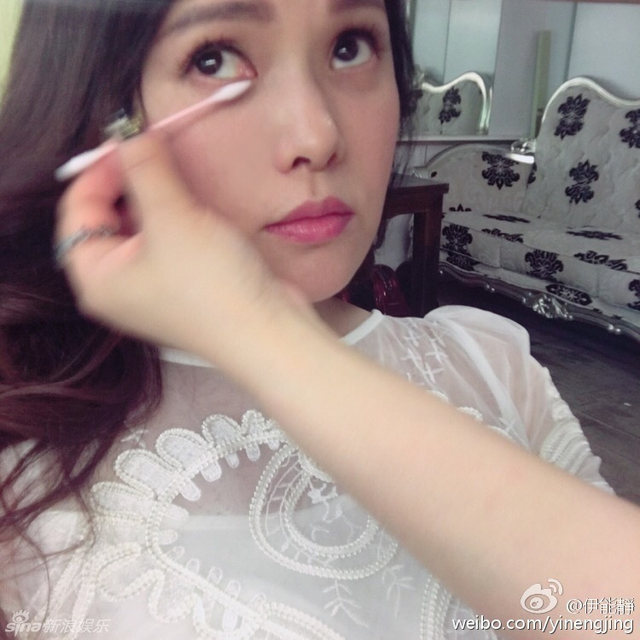 47岁伊能静大肚拍孕照