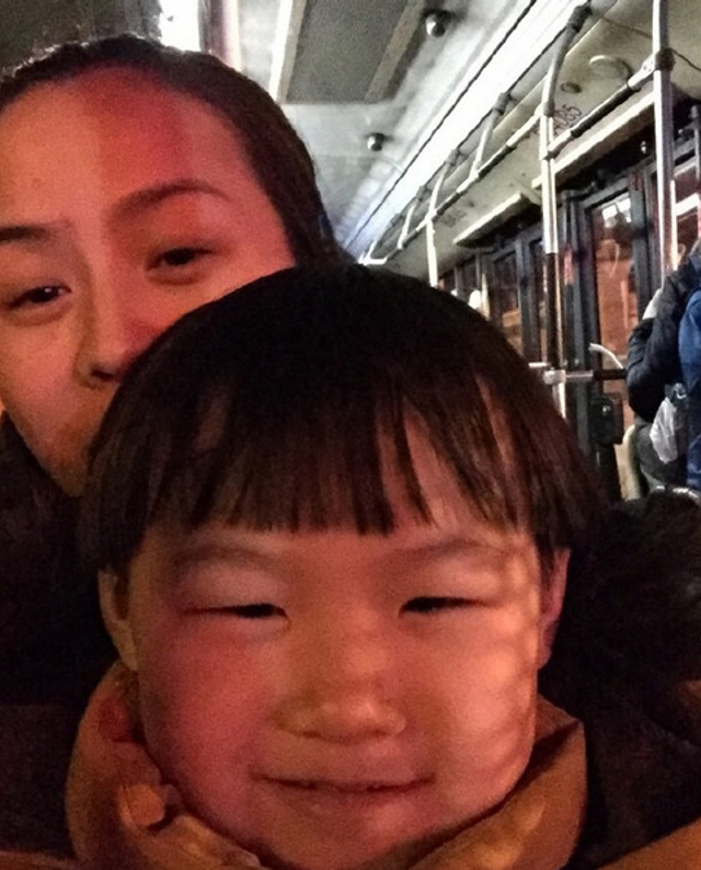 岳云鹏罕见秀恩爱女儿曝光